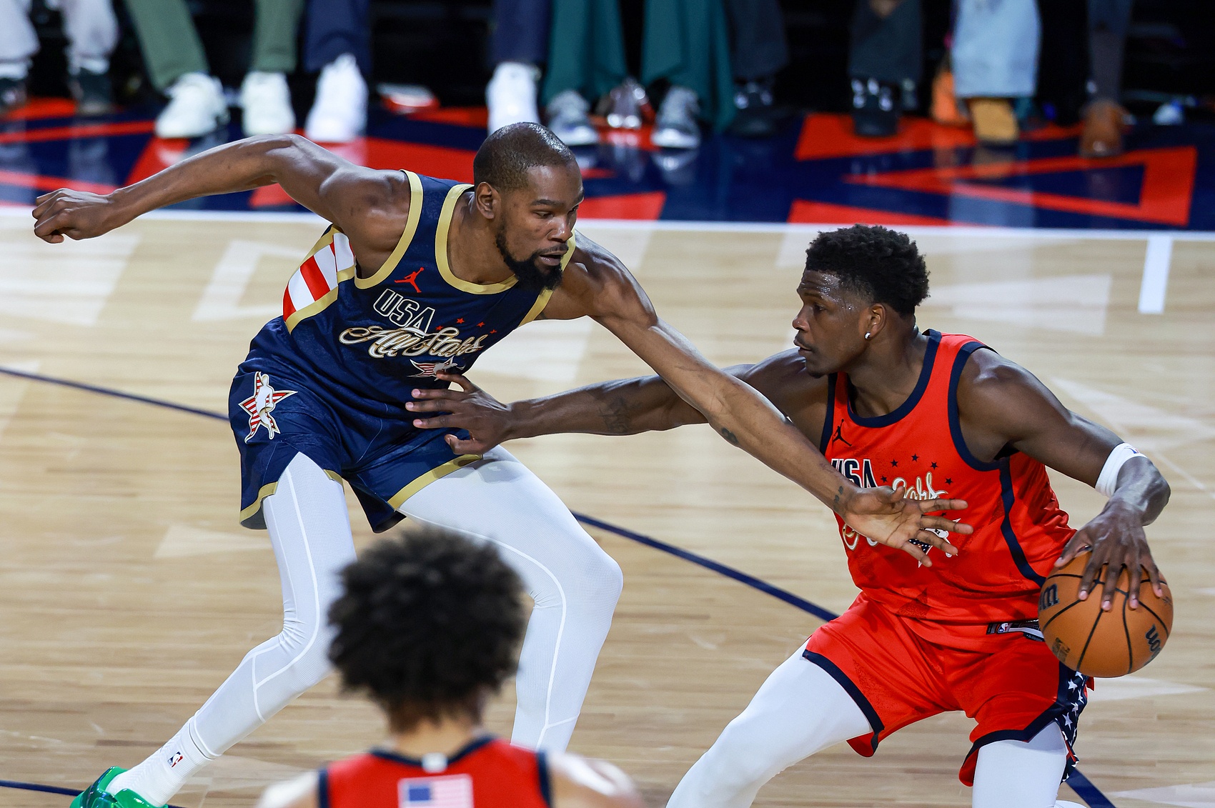 名记:今年季后赛华子绝对会比KD强 KD离开勇士才赢了一个系列赛